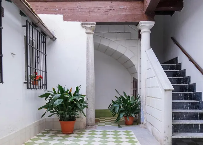 La Casa De Gigantones By Toledo Ap